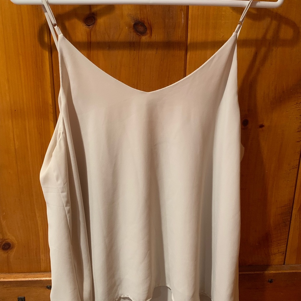 LUSH Keyhole Top - Picture 3 of 4